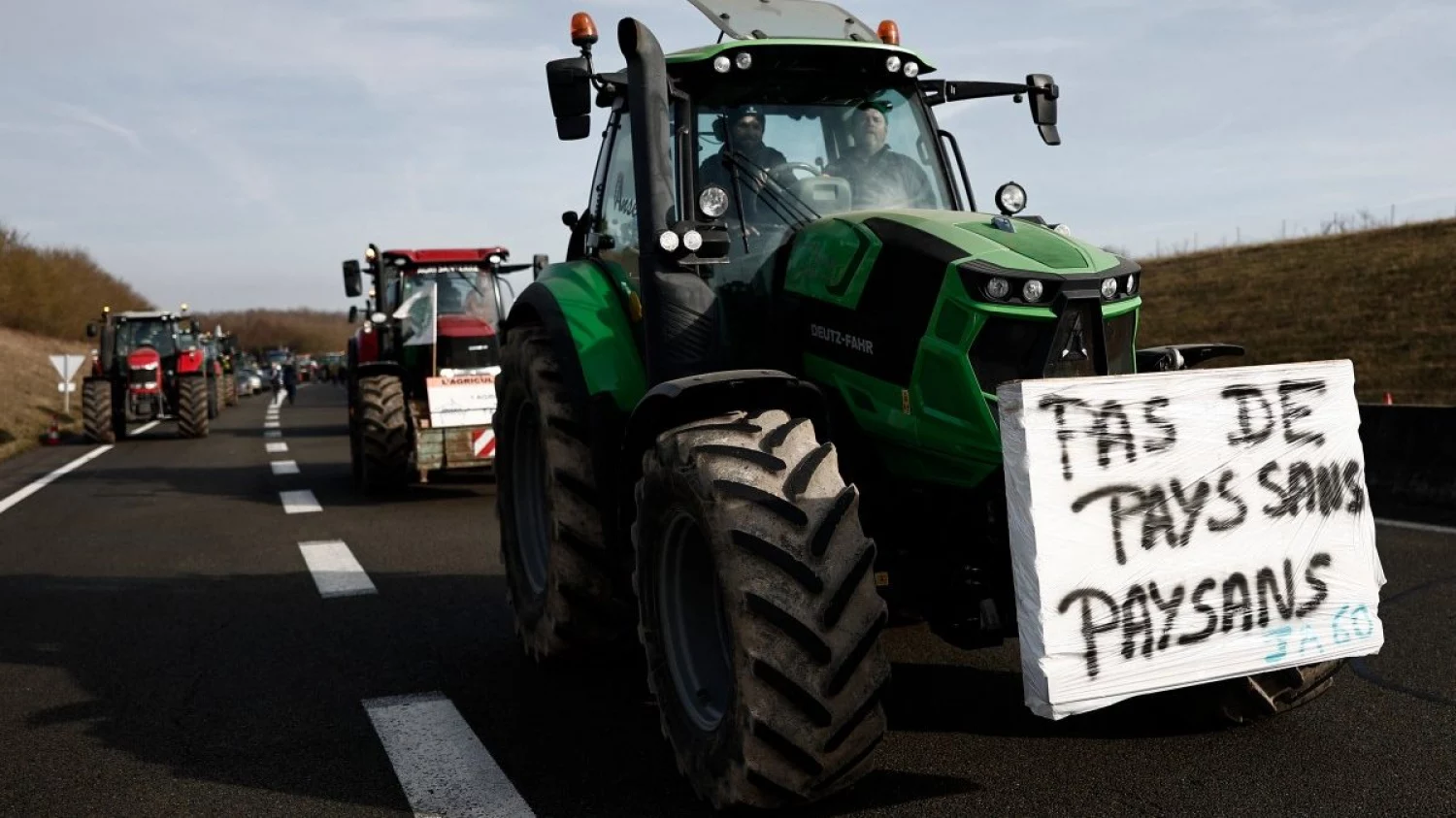 Journée nationale d'actions et de barrages routiers organisée par plusieurs syndicats agricoles, à Rennes, le 25 janvier 2024 (Photo DAMIEN MEYER / AFP)